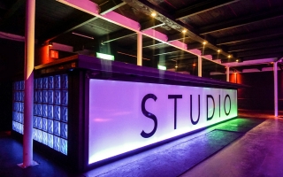Studio Bar II